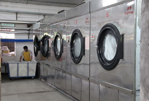 酒店配置洗衣房应该如何选购工业洗衣机