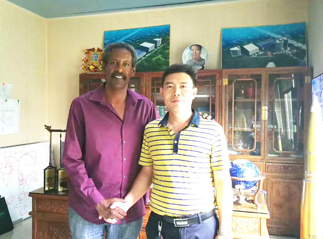 埃塞俄比亚客户选中国工业洗衣机经营美国式洗衣房