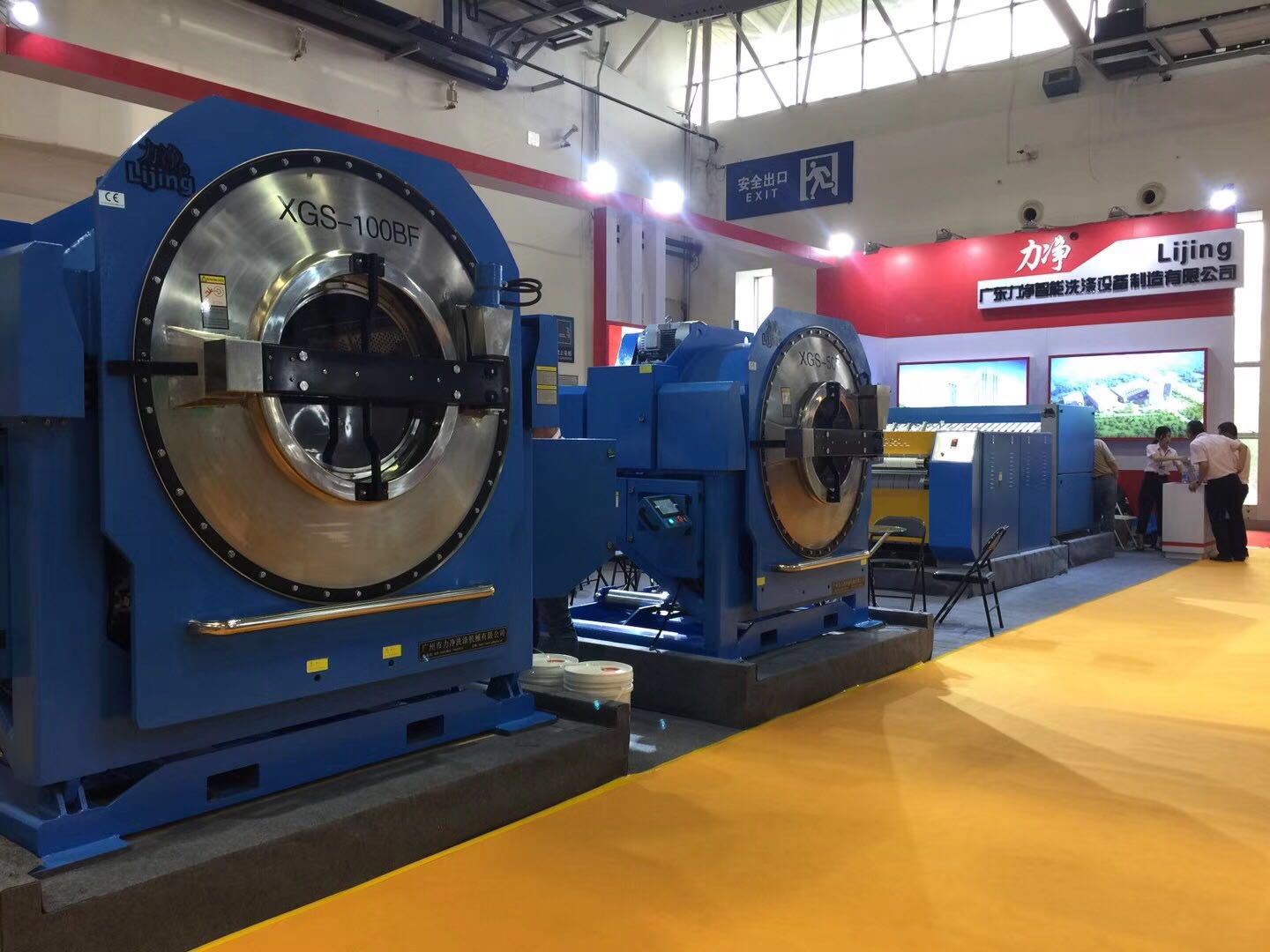 想开个酒店宾馆的洗衣房需要哪些洗衣房设备