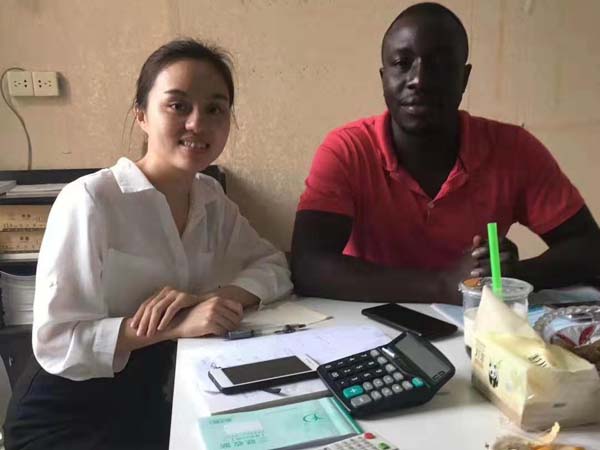 肯尼亚经客户洽谈签约