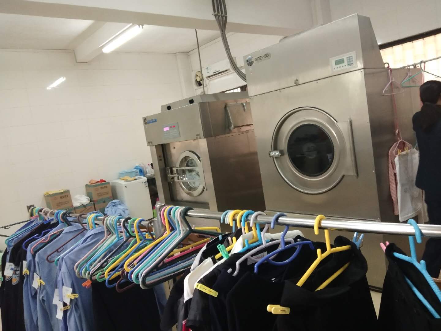 洗涤酒店布草设备一套多少钱？已回答